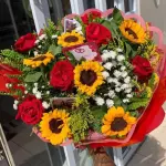 Buquê 6 rosas e 6 girassois