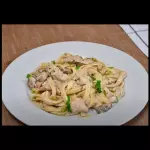 ESPAGUETTI EN SALSA ALFREDO