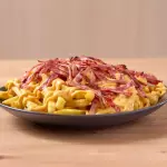 Batata com cheddar e bacon