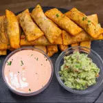 Tequeños con Guacamole