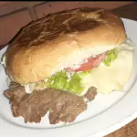 Sándwich de lomito completo