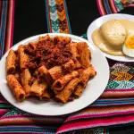 Macarrones con papa a la huancaína