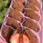 Coxinha de Brigadeiro c/ morango