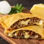 Pastel de Carne com Queijo