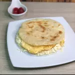Queso y totilla de huevo