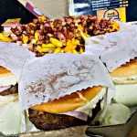 3 x burger fritas bacon e cheddar