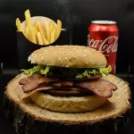 X bacon  + Fritas + Lata