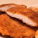 FILÉ DE FRANGO A MILANESA