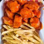 12 Boneless con Papas a la Francesa