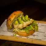 CHICKEN BURGUER