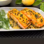 Salmão ao molho de maracujá