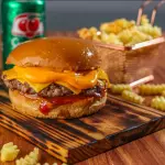 Combo Cheeseburguer