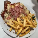 MATAMBRE A LA PIZZA + GUARNICIÓN