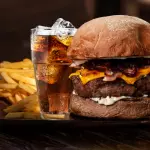 Top Bacon + fritas + refri lata