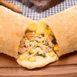Pastel de Frango com Catupiry.