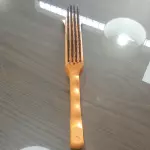 ESCOVA DE AÇO COM RASPADOR
