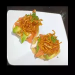 Tostadas de salmón fresco