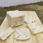 Requeijão Barra c/ Raspas - Peça