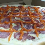 PIZZA CALABRESA C/ CHEDDAR