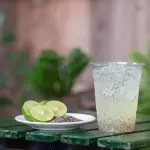Agua de Limón con chía