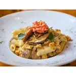 Penne de cogumelos com tofu