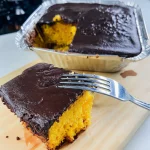 BOLO DE CENOURA COM CALDA DURINHA.