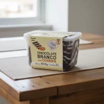 Chocolate branco com cookies