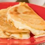CASAL QUESADILLA DE QUEIJO