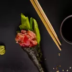 TEMAKI DE ATÚN PICANTE