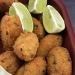 BOLINHO DE BACALHAU