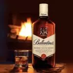 Dose Whisky Ballatines 8 anos 50 ML