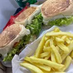 3 x-saladas + batata + refri 1l