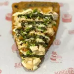 TROZO SUSHIPIZZA POLLO PESTO
