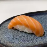 2 UN NIGUIRI SALMÃO
