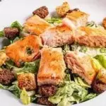 ENSALADA CÉSAR SALMÓN