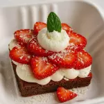 Morangos e Ganache Branco - Brownie