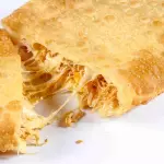 Pastel de Frango com queijo