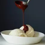 Sorvete com calda