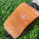 Filé de salmão fresco com pele kg