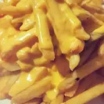PAPAS FRITAS con CHEDDAR
