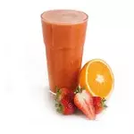 Suco de laranja com morango
