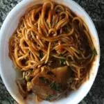 Macarrão c/ Frango ao Molho 📅(Quinta-Feira)