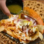 TORTA DE CHILAQUILES CON MILANESA