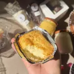 Bolo cremoso de coco