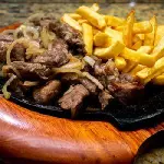 Contrafilé c/batata frita