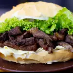Lanche de Contra Filé Acebolado