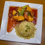 M-29   Pollo con Durazno y Chaufa
