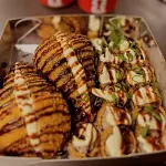 2 temaki frito salmão + 10 hot