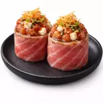 Atum maçaricado com molho de ostra.