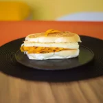PÃO COM TUCUMÃ BANANA